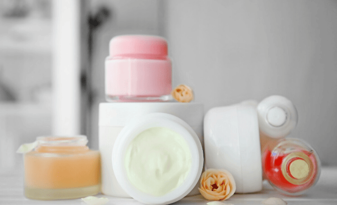 DAAO cosmetics OEM:What age is night cream suitable for?(pic1) image.png